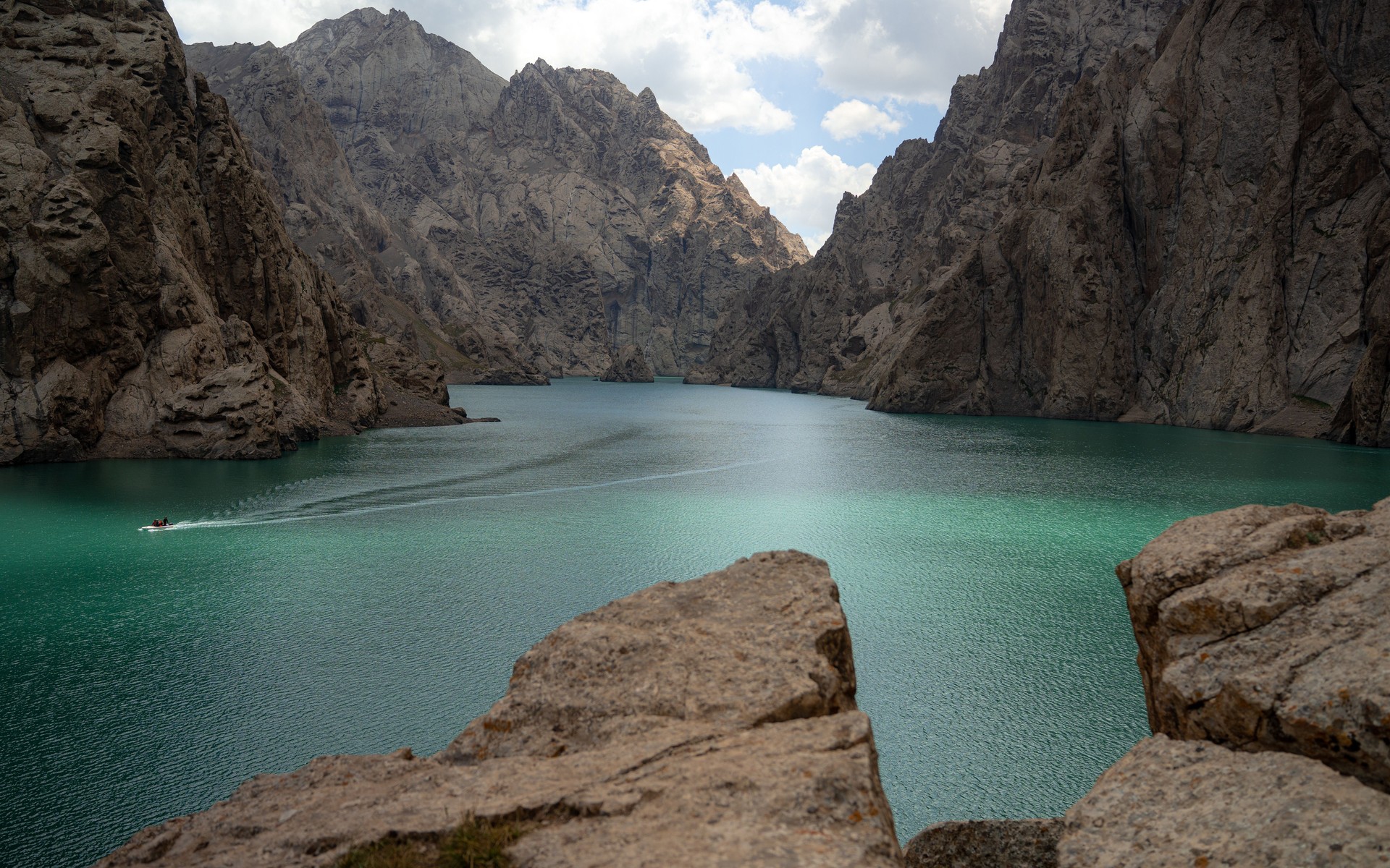 A photograph of Naryn, Kyrgyzstan.