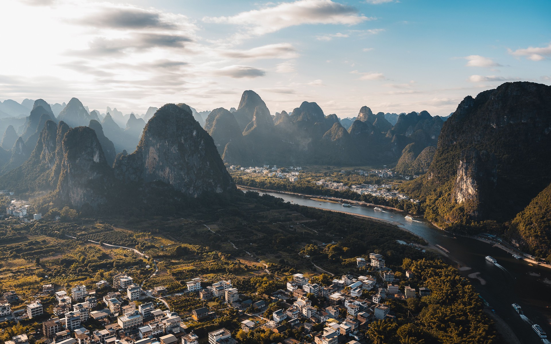 A photograph of Guilin & Yangshuo, China.