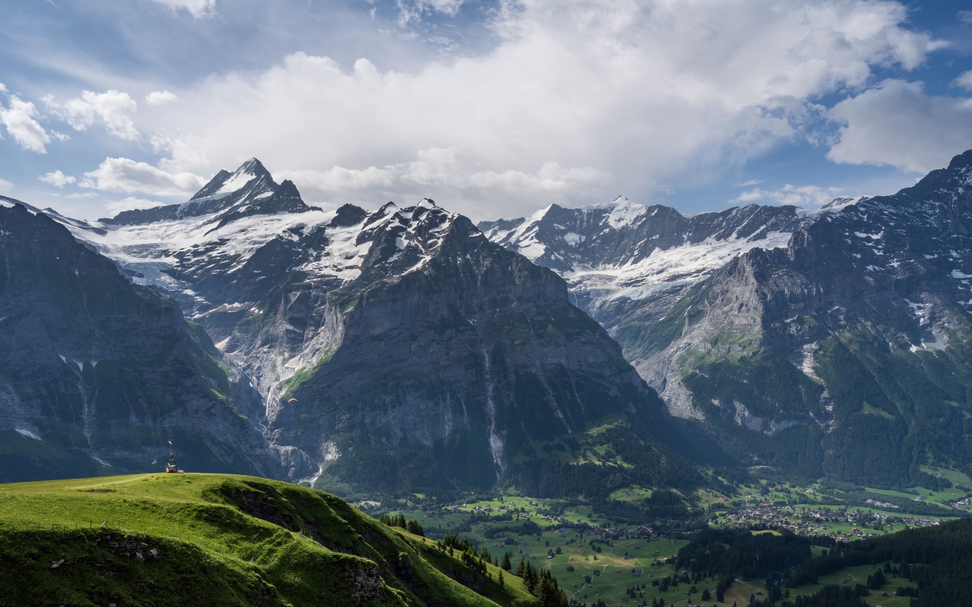 A photograph of Grindelwald & Jungfrau, Switzerland.