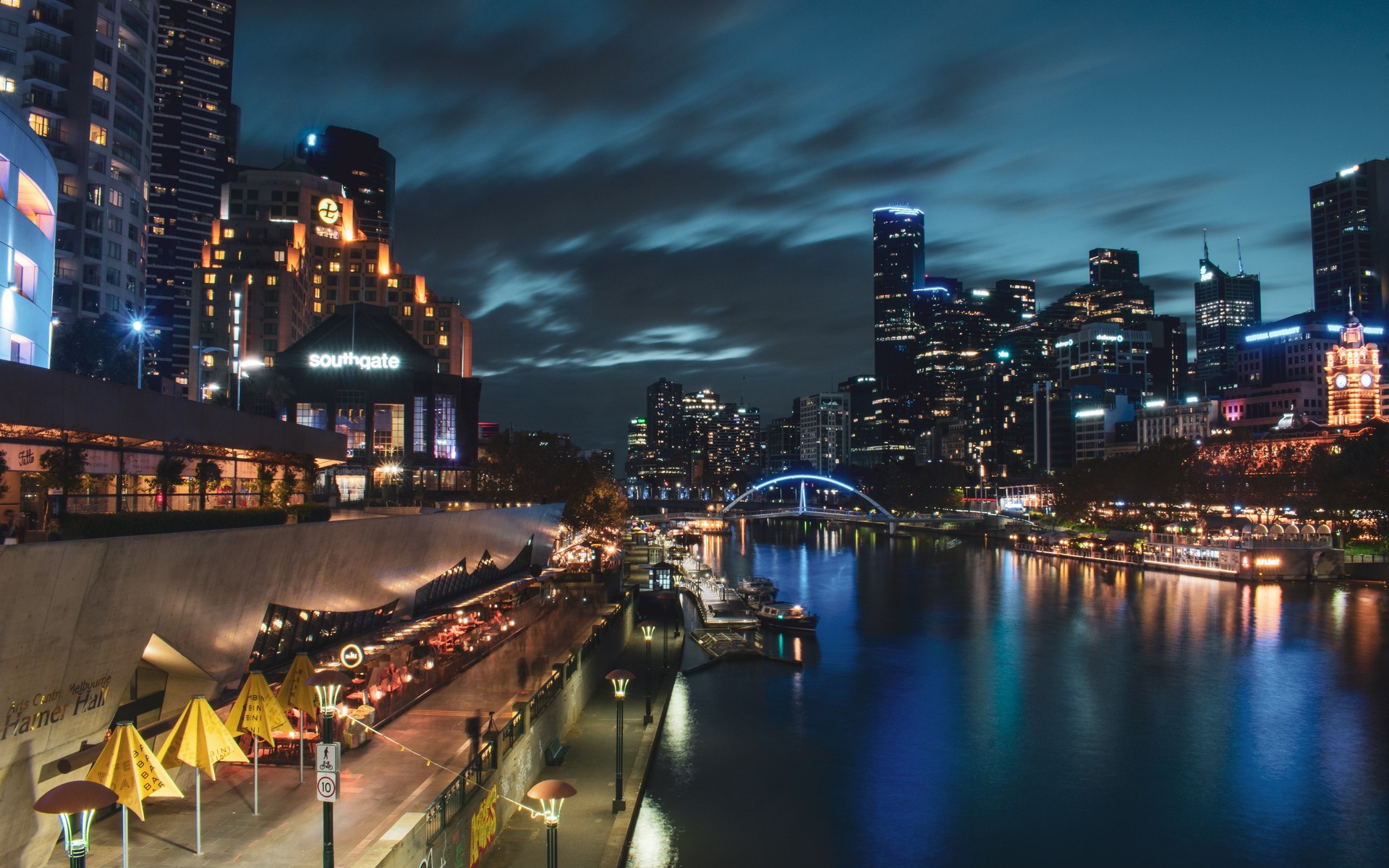 A photograph of Melbourne, Australia.