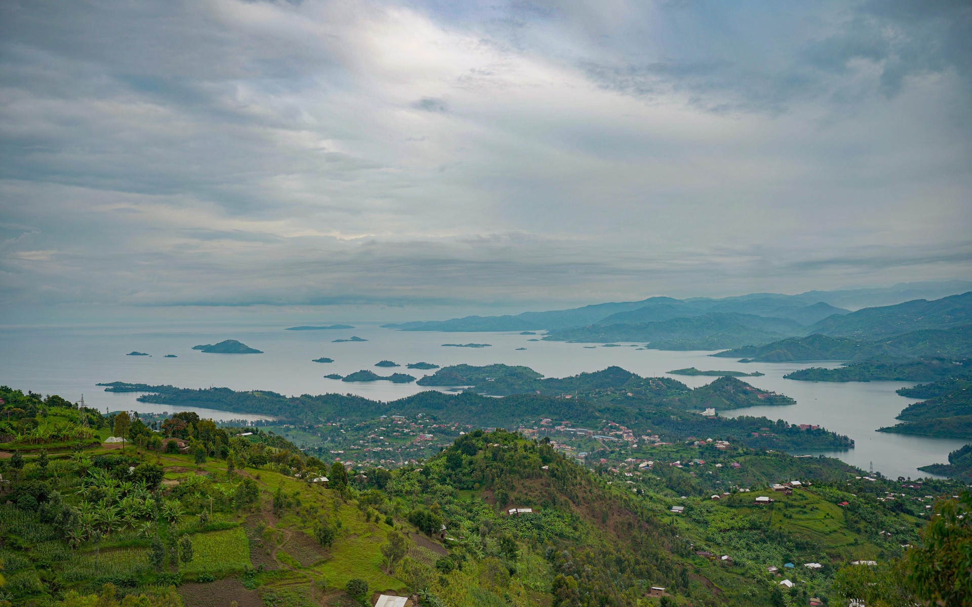 A photograph of Kibuye, Rwanda.