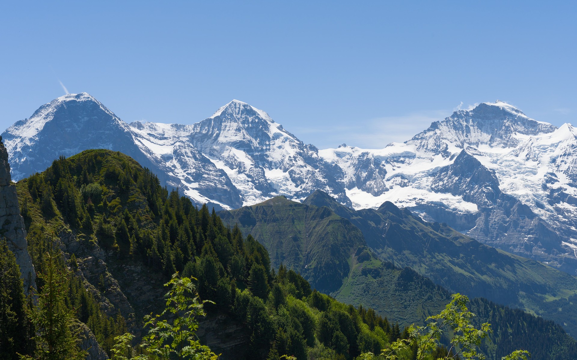 A photograph of Interlaken & Jungfrau, Switzerland.